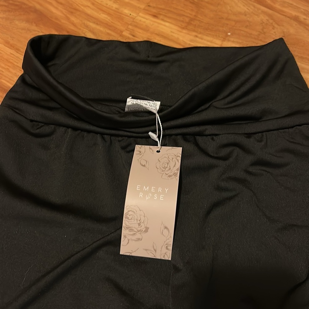EMERY ROSE BLACK LEGGINGS - Picture 2 of 4